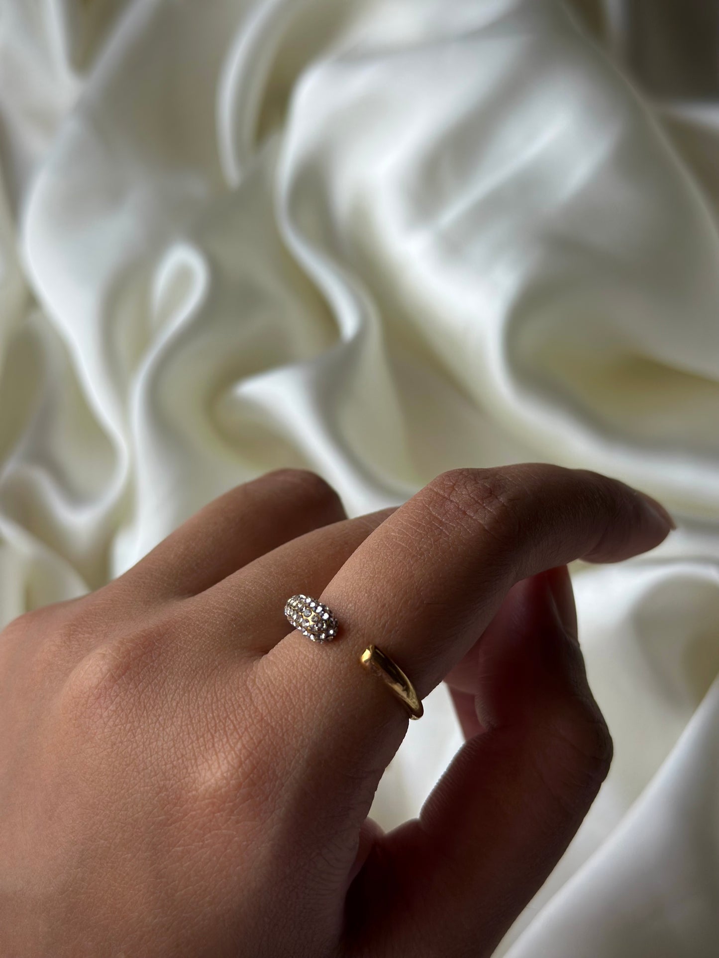 Whispering Glow Band