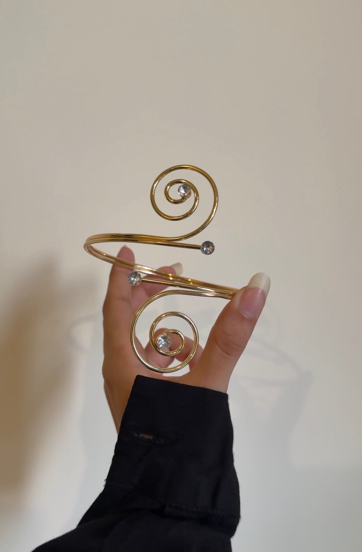 Virelle Arm Cuff