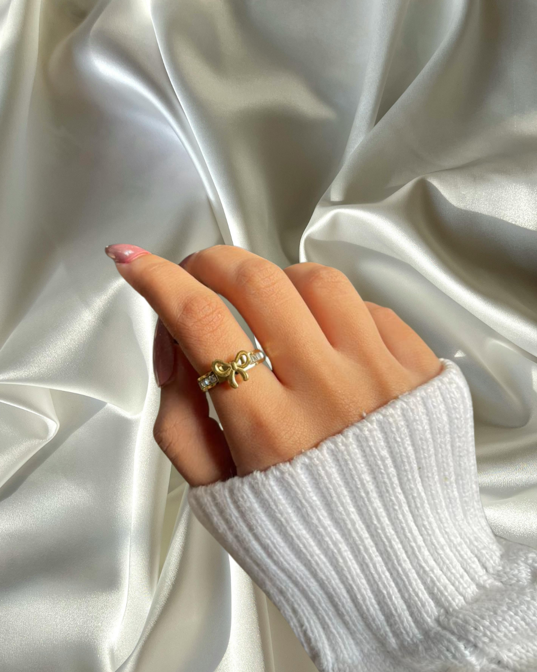 Belle Bow Ring