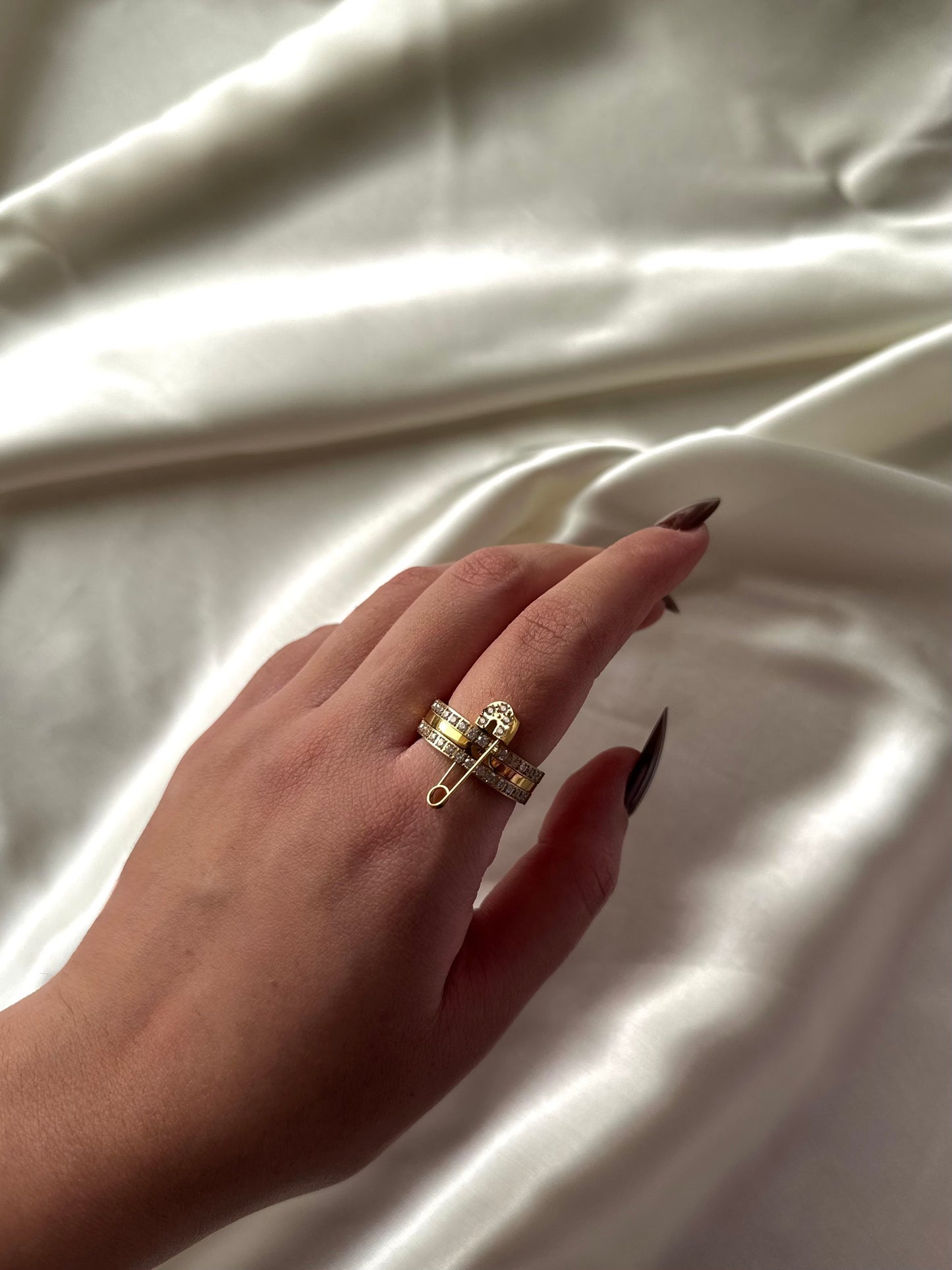 Éclat Pin Ring